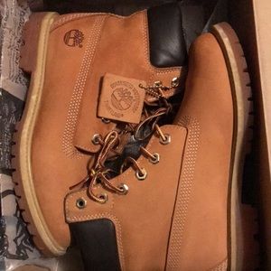 Women timberlands size 8